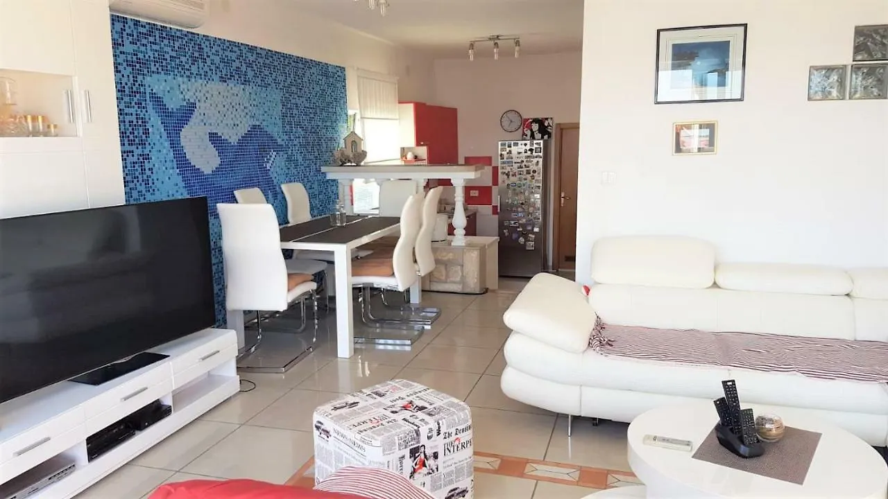 Apartment Maslenica, Near Zadar