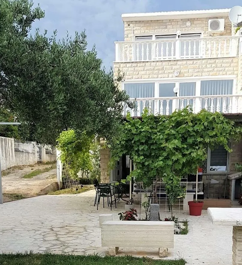 Apartment Maslenica, Near Zadar
